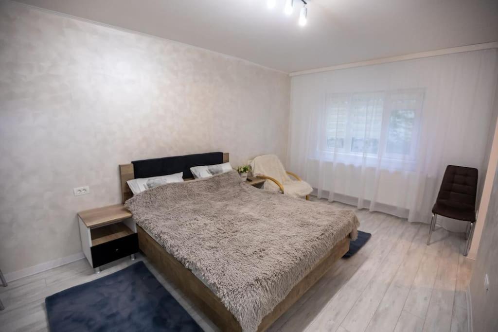 Garsoniera Central II Târgu Jiu Εξωτερικό φωτογραφία