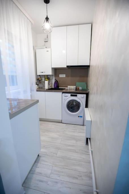 Garsoniera Central II Târgu Jiu Εξωτερικό φωτογραφία