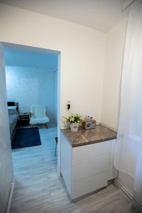 Garsoniera Central II Târgu Jiu Εξωτερικό φωτογραφία