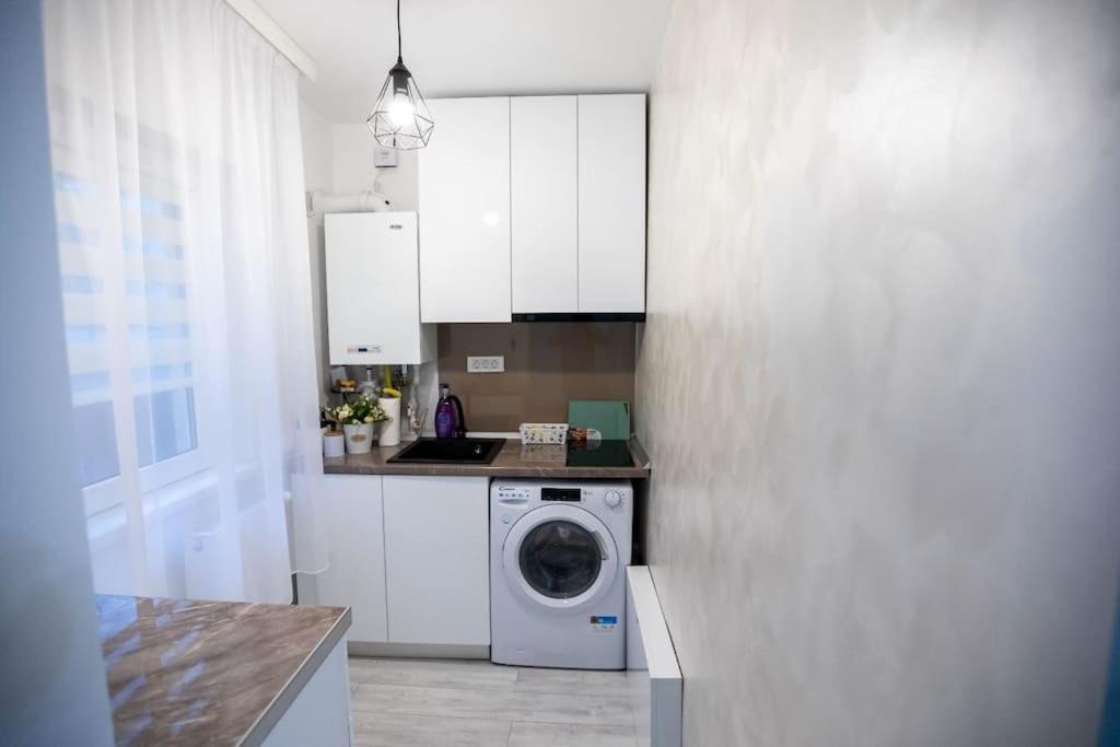 Garsoniera Central II Târgu Jiu Εξωτερικό φωτογραφία